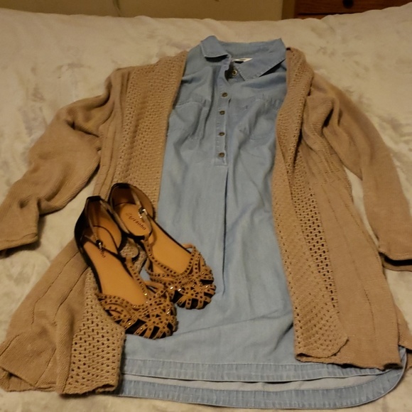 Dress - Picture 3 of 3